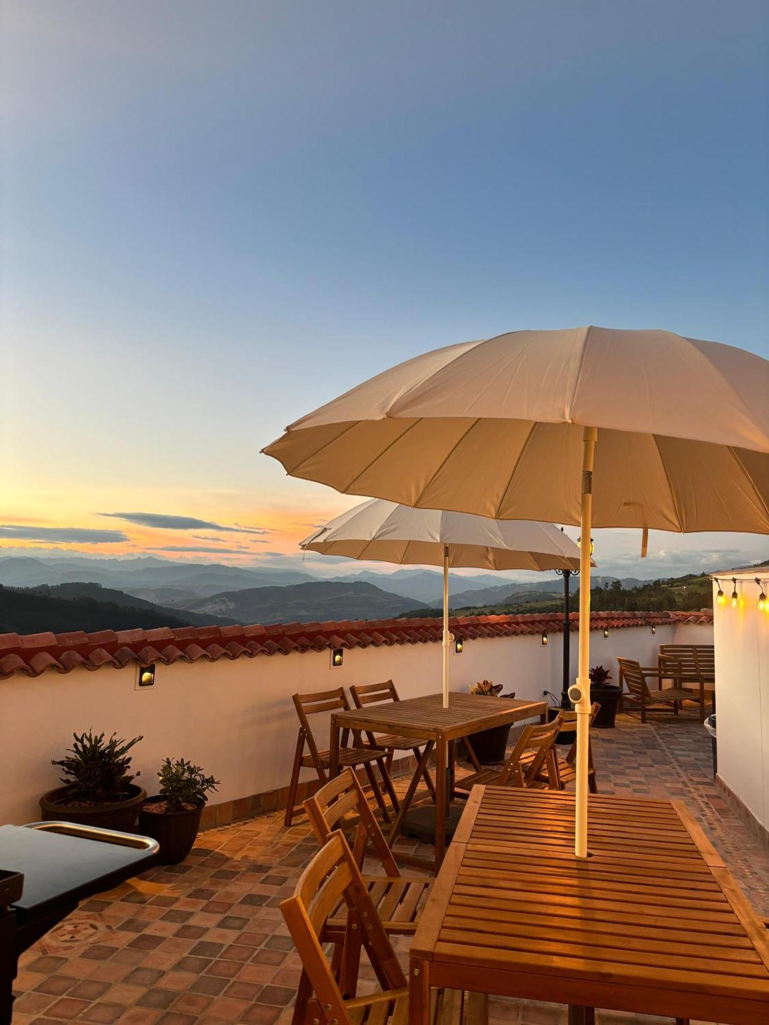 Hotel Boutique San Luis Mongui Bagian luar foto