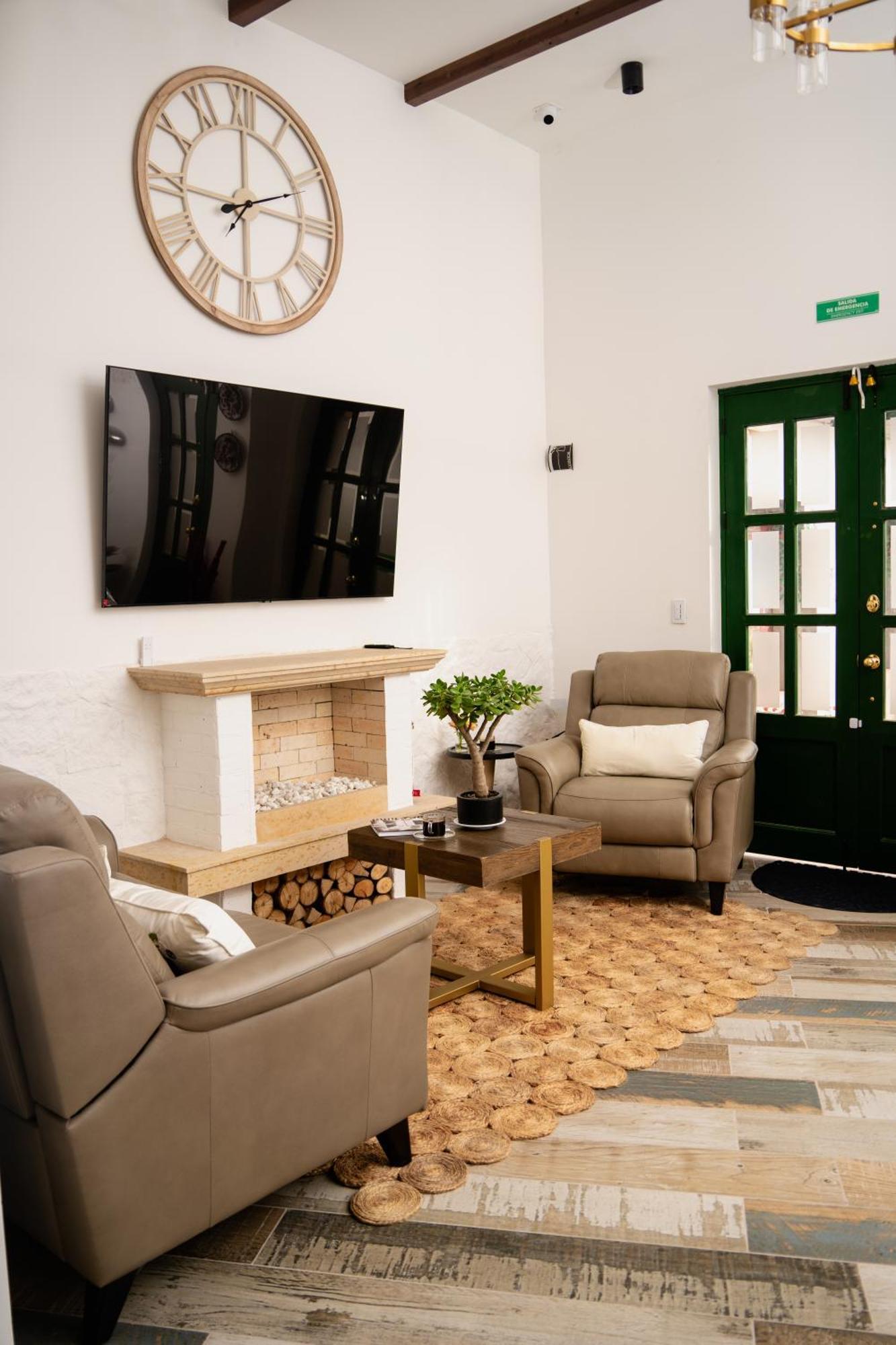 Hotel Boutique San Luis Mongui Bagian luar foto